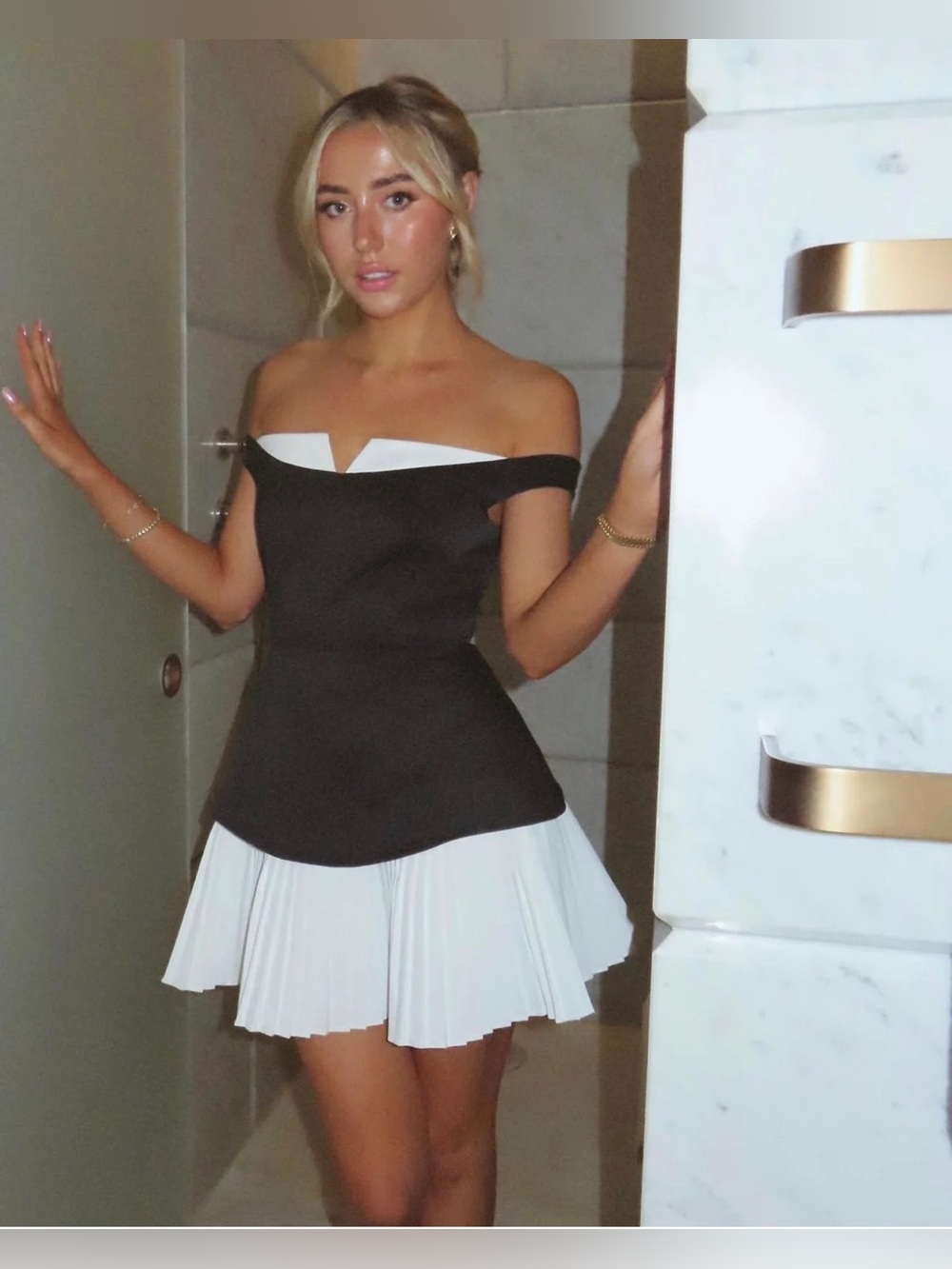 NWT Commense patchwork Off Shoulder Pleated Mini Dress Black and White Contrast - Picture 3 of 7